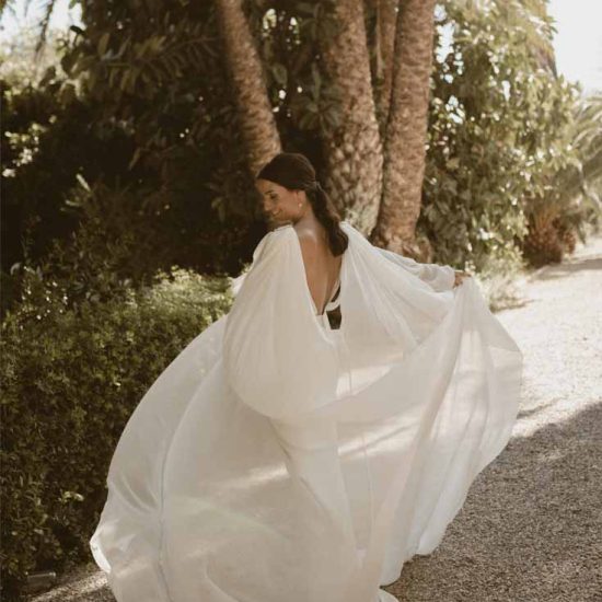 un vestido de novia romántico